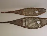 Raquettes à neige, Amérique du Nord, Canada, 19e et 20e siècle, bois, peau d’orignal