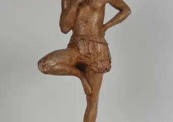Anna QUINQUAUD, Archer Coniagui au repos à Youkounkoun, vers 1930, plâtre patiné façon terre cuite, collection musée des Beaux-Arts de Brest